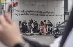 Jembatan ikonik Jalan Asia Afrika dibuka untuk umum. (Sumber: Ayobandung.com/Magang Foto | Foto: Ilham Ahmad Nazar)