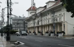 Gedung-gedung peninggalan masa kolonial di Kota Bandung. (Sumber: Unsplash | Foto: Neermana Studio)