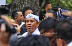 Gubernur Jawa Barat Dedi Mulyadi, yang akrab disapa KDM. (Sumber: ayobandung.com | Foto: Irfan Al-Faritsi)