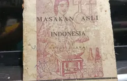 Buku berjudul "Kawan Dapur: Masakan Asli Indonesia (Khusus Jawa)" karya Ida S. yang diterbitkan Toko Buku Amin Madiun. (Sumber: Dokumentasi Penulis | Foto: Badiatul Muchlisin Asti)