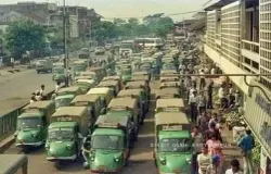 Terminal Kebon Kalapa, Kota Bandung, pada 1980-an. (Sumber: Facebook | Foto: Foto2 TEMPO DOELOE kita semua)