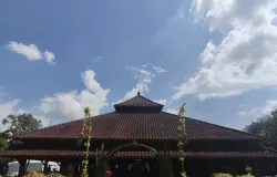 Pendopo Kota Bandung (Sumber: Arsip Pribadi Penulis | Foto: Penulis)