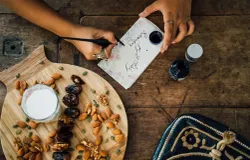 Ilustrasi simbol-simbol Ramadan. (Sumber: Pexels | Foto: Anna Tarazevich)