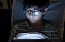 Begadang. (Sumber: Pexels | Foto: Kampus Production)