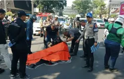 Seorang pengemudi ojol tewas dalam kecelakaan dengan ojol lain di Jalan Pasirkaliki, Kota Bandung, pada Senin (29/6/2026). (Sumber: Dok. Polrestabes Bandung)