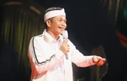 Bupati Purwakarta, Saepul Bahri Binzein atau yang akrab disapa Om Zein. (Sumber: ppid.purwakartakab.go.id)