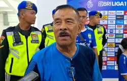 Komisaris PT Persib Bandung Bermartabat (PBB), Umuh Muchtar. (Sumber: AyoPersib | Foto: Arif Rahman)