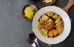 Pempek merupakan makanan khas Sumatera Selatan. (Sumber: Pexels | Foto: faizdila)