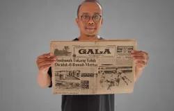 Kin Sanubary memperlihatkan surat kabar GALA, salah satu harian yang terbit di Bandung 40 tahun silam. (Sumber: Koleksi Kin Sanubary)