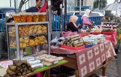 Ilustrasi Pasar dadakan puasa Ramadan (Sumber: ayobandung.com)