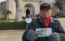 Istana Topkapi, Istanbul, Turki. Dadang Adnan Dahlan berfoto di depan kompleks istana bersejarah tersebut. (Sumber: Istimewa)