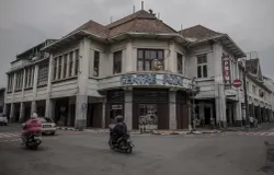 Salah satu gedung cagar budaya di Kota Bandung. (Sumber: Ayobandung.id | Foto: Kavin Faza)