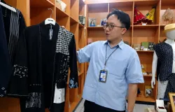 A. Radinal Pramudha Sirat CEO Rumah BUMN Bandung. (Sumber: Ayobandung.id | Foto: Aris Abdulsalam)