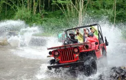 Lava Tour Merapi, wisata jeep Jogja paling populer. (Sumber: labirutour.com)
