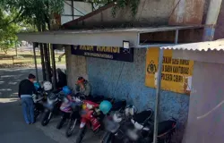 Ilustrasi pangkalan ojek konvensional di kawasan Bandung. (Sumber: Google Maps (Street View). | Foto: Google Street View)