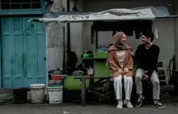 Ilustrasi sepasang muda-mudi di Indonesia. (Sumber: Pexels | Foto: arvi refo)