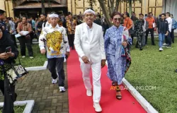 Gubernur Jawa Barat, Dedi Mulyadi, dalam sebuah acara. (Sumber: ayobandung.com | Foto: Irfan Al-Faritsi)