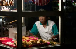Gorengan sebagai salah satu jajanan makanan murah. (Sumber: unsplash | Foto: luthfian alfajr)
