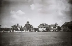 Alun-Alun Bandung pada masa kolonial. (Sumber: KITLV)