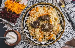 Nasi kebuli, hidangan khas Timur Tengah yang populer di kalangan masyarakat Arab di Indonesia, termasuk di Jawa Barat. (Sumber: Istimewa)