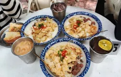 Menu Bubur Mandarin Dapoer Pagi Cianjur. (Sumber: Dokumentasi Penulis | Foto: Dias Ashari)