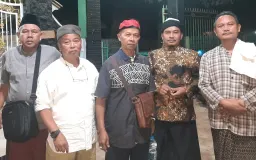 Berziarah ke Kampung Adat Mahmud: Karomah ‘Sekepal Tanah’ dari Tanah Suci Mekah