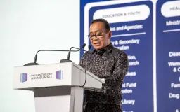 Blunder Pratikno sambil Cengengesan: Saya Agak Ngantuk