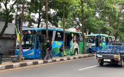 DAMRI Bukan Bus Sultan, tapi Padat Merayap seperti Cintaku Padamu
