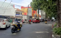 Bagaimana Parkir Liar menyebabkan Kemacetan di Bandung?