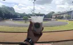 Es Pisang Ijo Saparua: Perpaduan Sederhana Rasa Luar Biasa