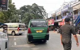 Sibuk Romantisasi Tak Kunjung Revitalisasi, Angkot Kota Bandung Setengah Buntung