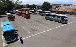 Hikayat Terminal Cicaheum, Gerbang Perantau Bandung yang jadi Sarang Preman Pensiun