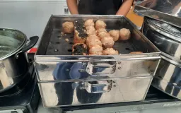 Tahu Bakso di Pasar Sinpasa Summarecon Bandung: Lezatnya Paduan Tradisi dan Urban Vibes