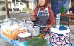 Orang Bandung Bermalam di Yogya, Pagi-Pagi Sarapan ‘Bubur Kerecek’