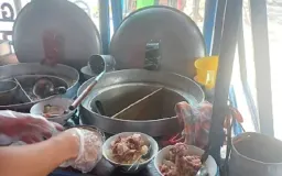   Menepi ke Mie Kocok Persib yang Jadi Legenda Kuliner Kota Bandung Sejak 1963