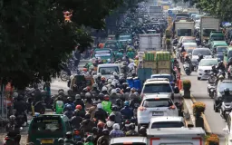 Gara-Gara Macet, 108 Jam Tak Pernah Kembali