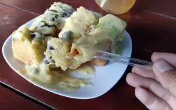Kue Balok Kang Didin: Sebuah Warisan yang Mengalir dalam Rasa dan Waktu