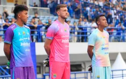 Teja Paku Alam Bermain Gemilang, ’Sudahlah Persib Tak Butuh Kiper Asing’