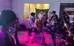 Bang Punk asal Bandung Dongker Kemas Musik Punk dengan Sentuhan Artistik