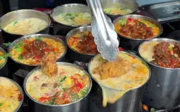 Mie Mandi Keju Ayam Krispi: Inovasi Nyeleneh yang Bikin Nagih di Bandung