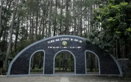 Taman Hutan Raya Ir. H. Djuanda: Oase Bandung di Tengah Pariwisata Kontemporer