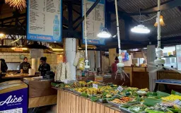 Bikin Nagih! Warung Nasi Khas Sunda Bernuansa Persawahan Hijau di Bojongsoang