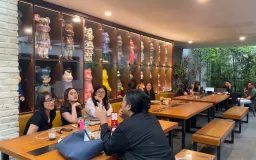 Kalcer dan Anak Muda Bandung: dari Nongkrong Jadi Gaya Hidup Kekinian