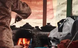Cerita di Balik Asap Surabi Pak Ocid