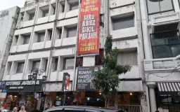 Mengulik Gedung Kosong 30 Tahun yang Disulap Jadi Rumah Hantu Braga