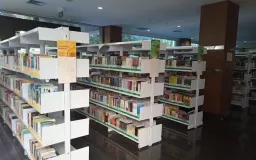 Bandung sebagai Wisata Literasi: Kota Kreatif yang Menulis Dirinya Sendiri 