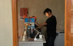 Kedai Kopi Premium Berharga Mahasiswa yang Lahir dari Mimpi Tiga Sahabat