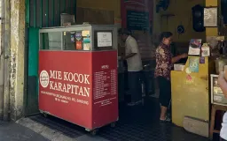 Empat Dekade Menjaga Rasa: Kisah Kuliner Bandung yang Tak Pernah Sepi Pengunjung