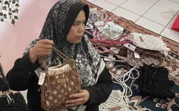 Rajutan Keberuntungan: Kisah Yumna Craft Merajut Asa dari Tali Makrame di Kabupaten Bandung