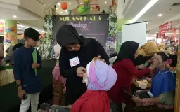 Cantik dan Berdaya, Kisah Komunitas Perempuan Bandung dalam Dunia Makeup